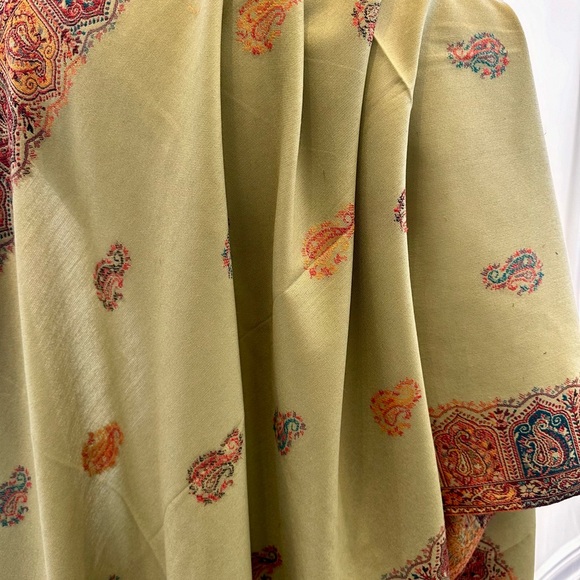 Pistna Green Stunning kashmiri Pashmina Shawl stole wrap - Picture 4 of 6